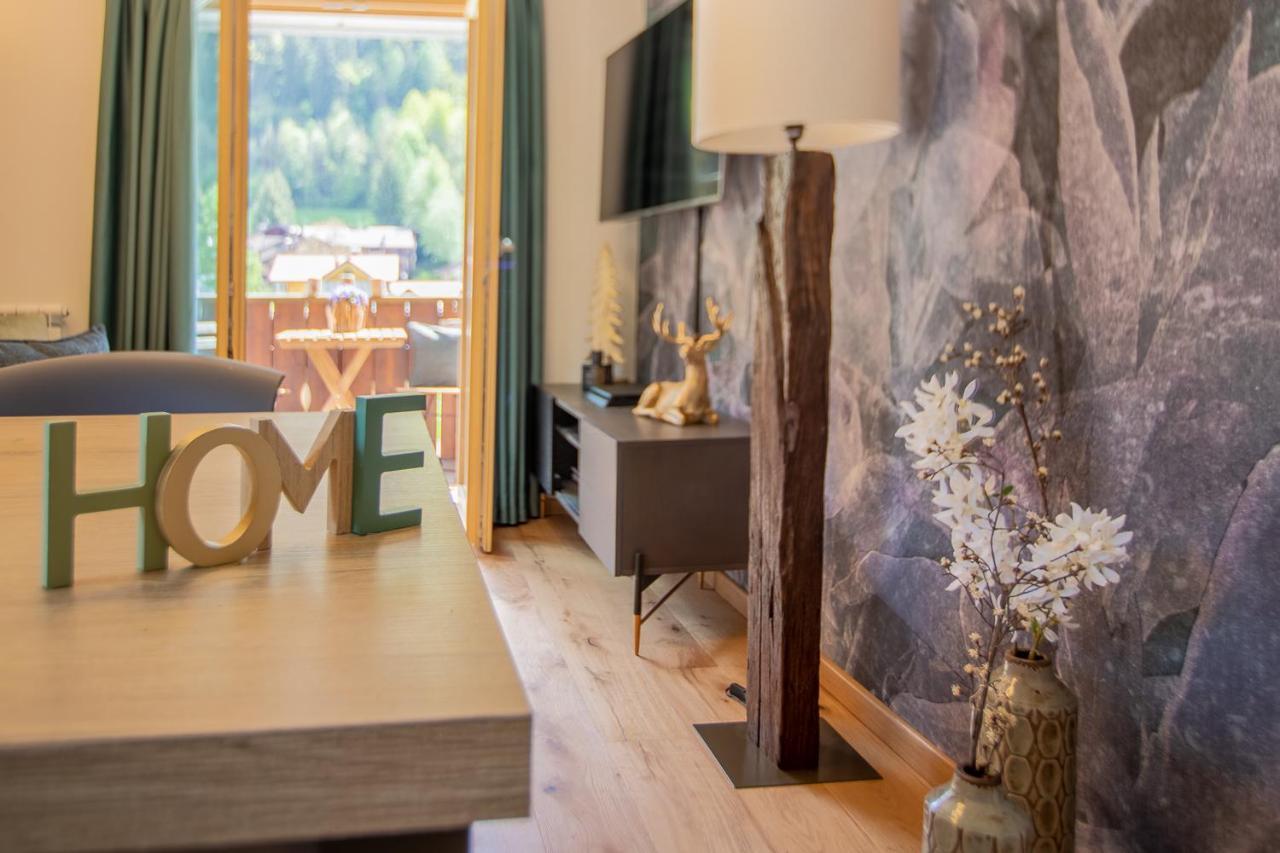 Suite Italy Pinzolo Due Giustino Bagian luar foto