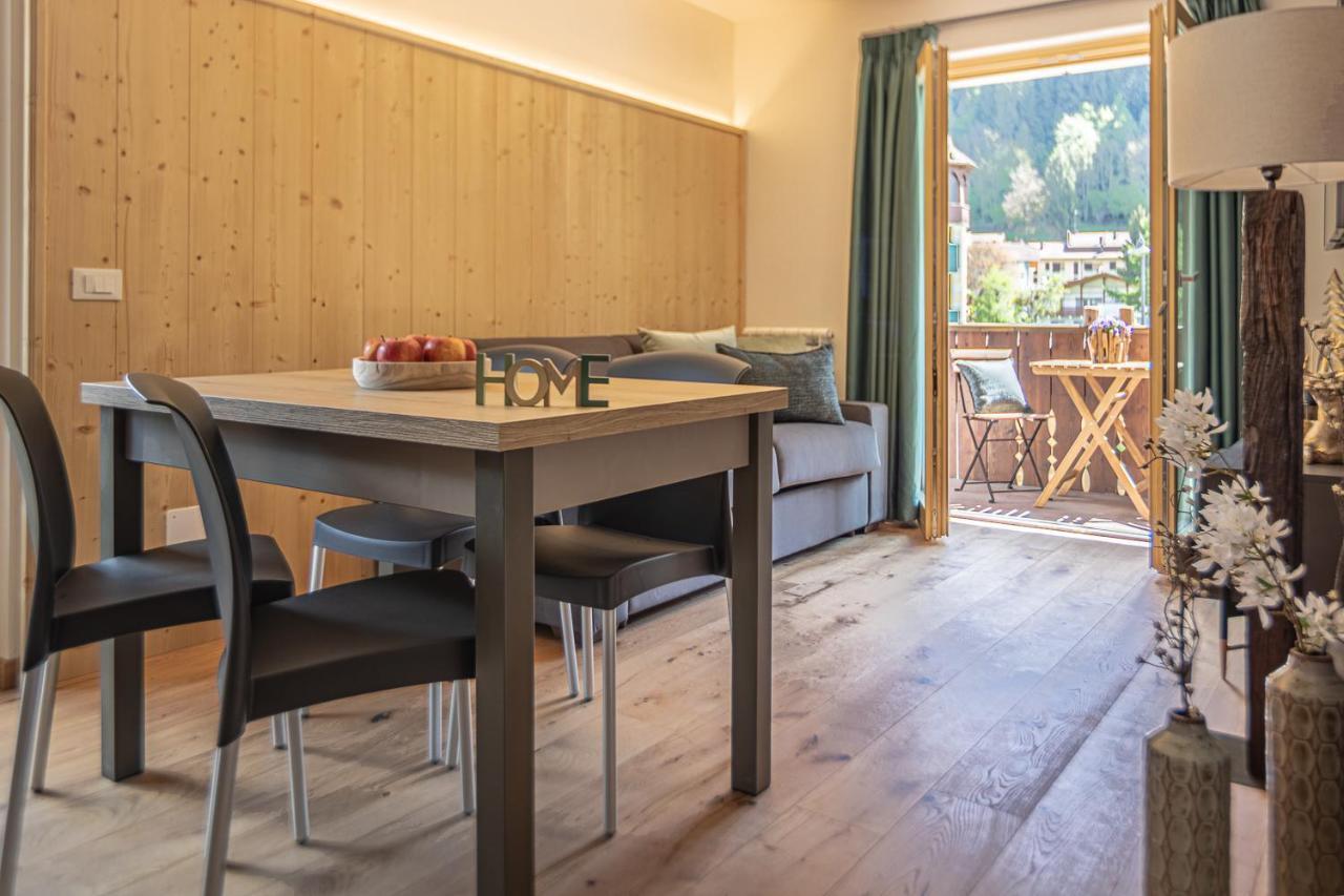 Suite Italy Pinzolo Due Giustino Bagian luar foto