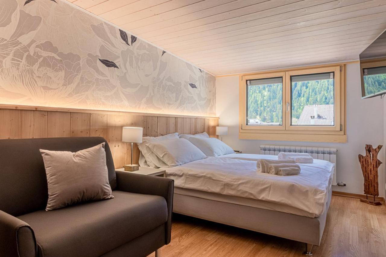 Suite Italy Pinzolo Due Giustino Bagian luar foto