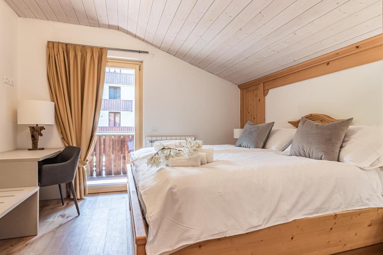 Suite Italy Pinzolo Due Giustino Bagian luar foto