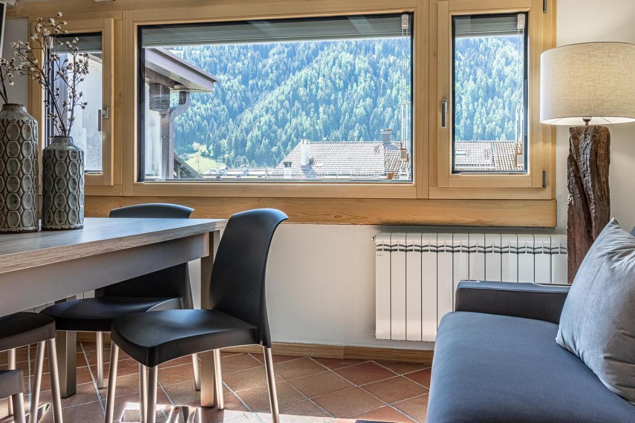 Suite Italy Pinzolo Due Giustino Bagian luar foto