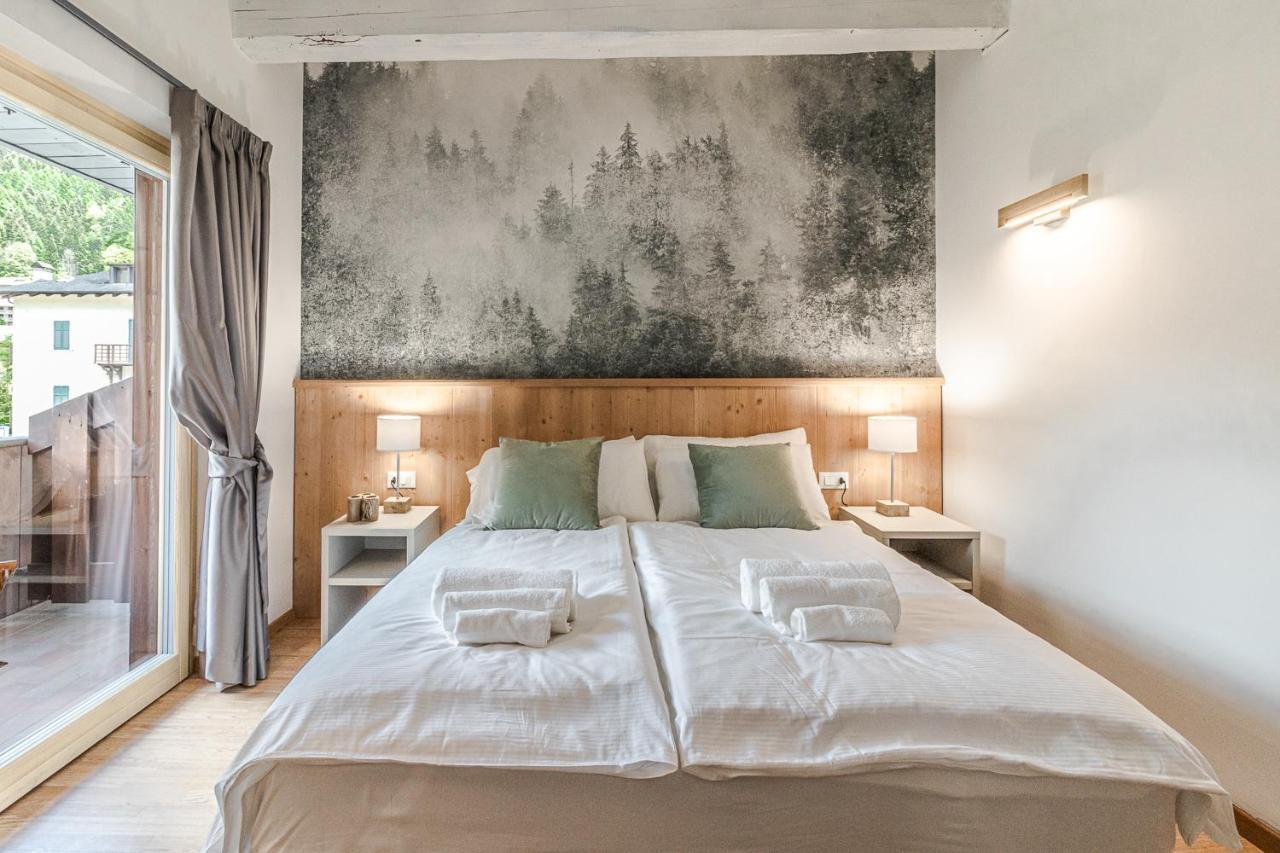 Suite Italy Pinzolo Due Giustino Bagian luar foto