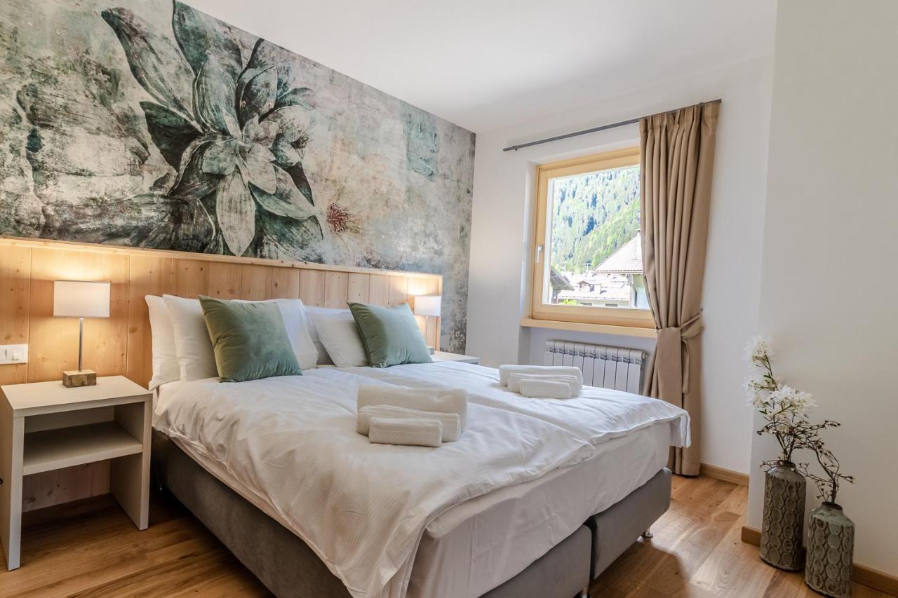 Suite Italy Pinzolo Due Giustino Bagian luar foto