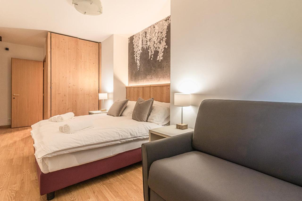Suite Italy Pinzolo Due Giustino Bagian luar foto
