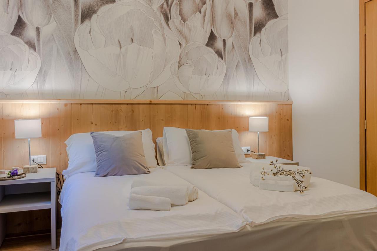 Suite Italy Pinzolo Due Giustino Bagian luar foto