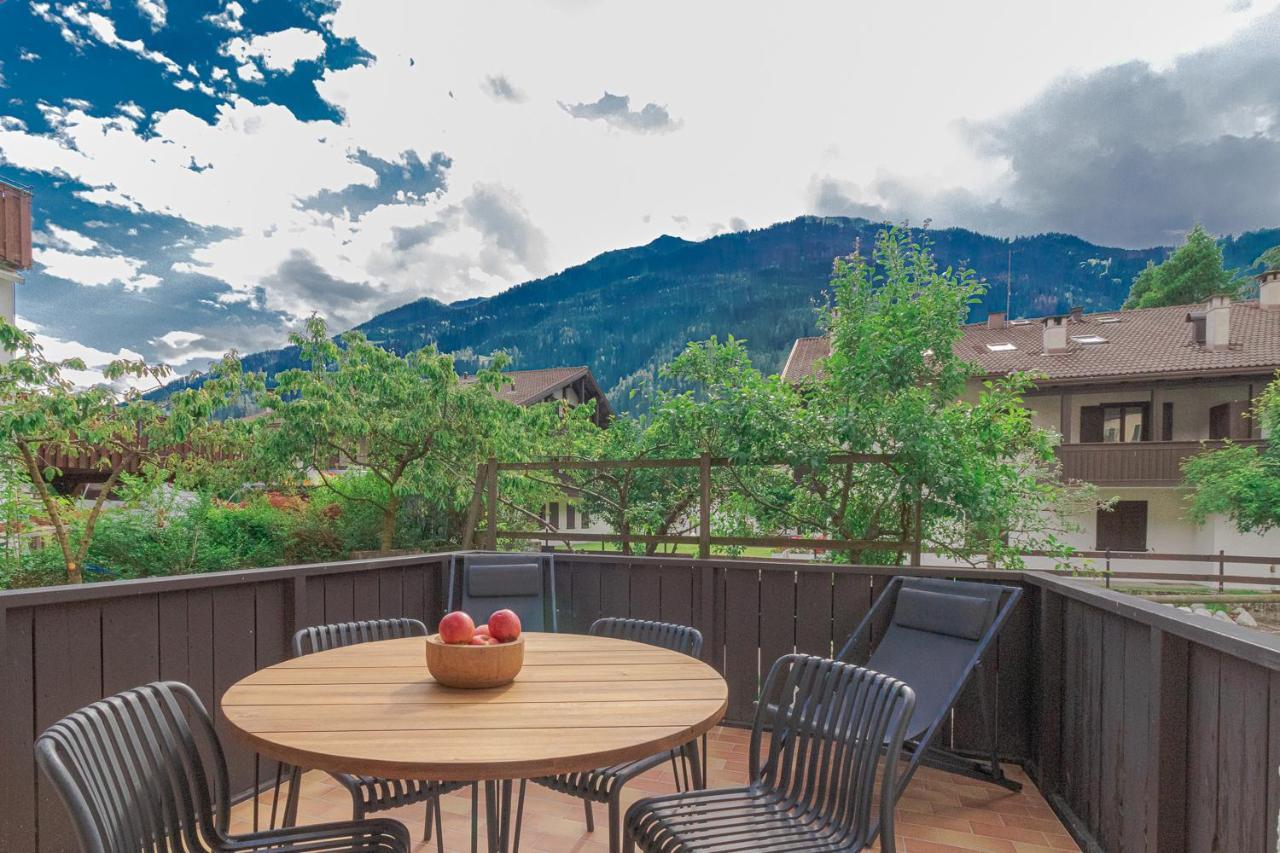 Suite Italy Pinzolo Due Giustino Bagian luar foto