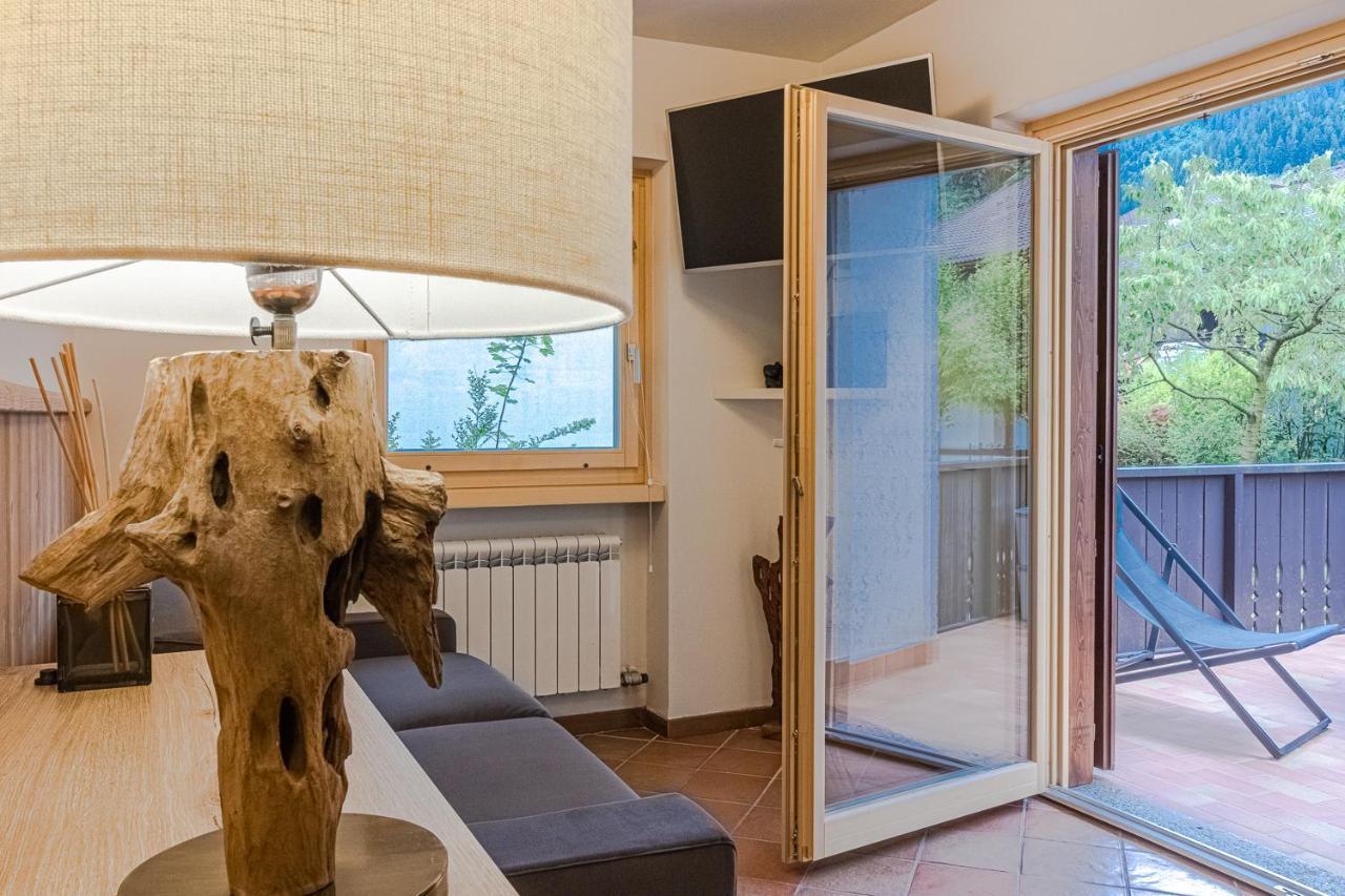 Suite Italy Pinzolo Due Giustino Bagian luar foto