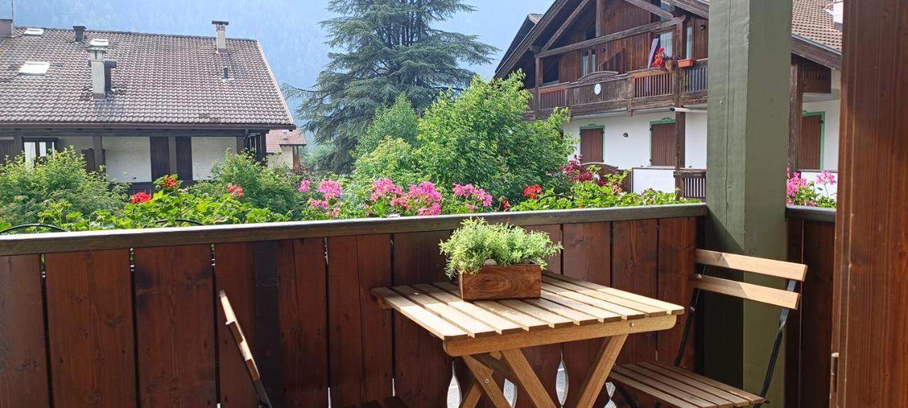 Suite Italy Pinzolo Due Giustino Bagian luar foto