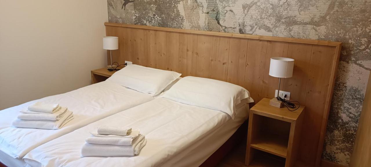 Suite Italy Pinzolo Due Giustino Bagian luar foto