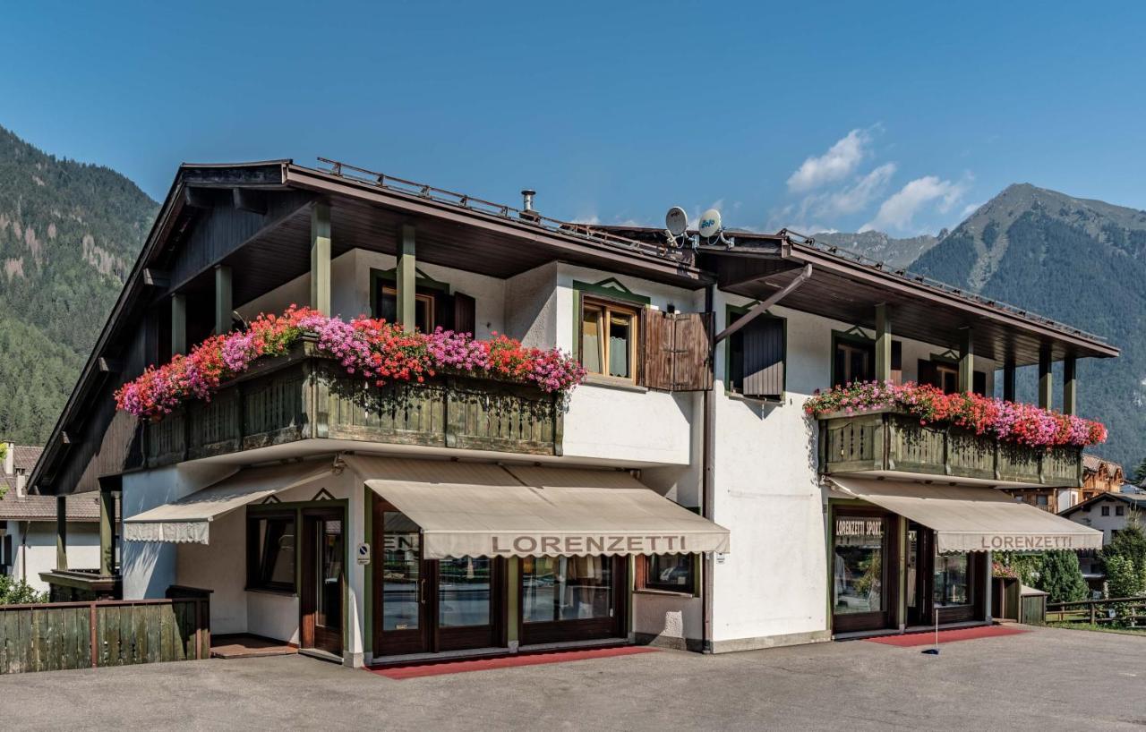 Suite Italy Pinzolo Due Giustino Bagian luar foto